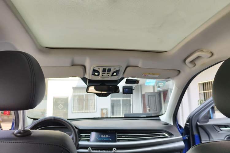 Used Haval H6 2017 Red Label 2.0T Automatic Two-Wheel Drive ZhiShang Model Headliner