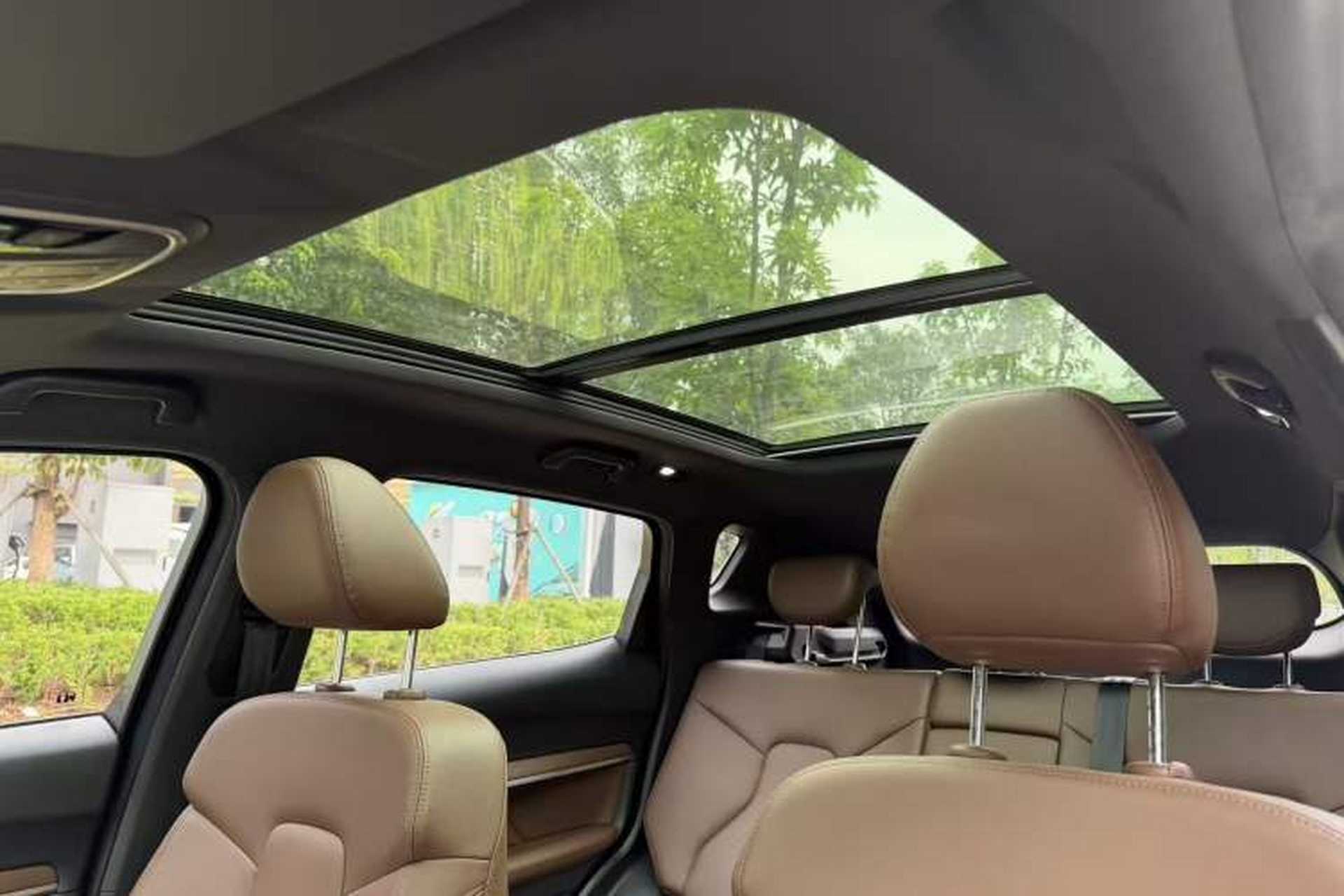 Used Haval H6 2017 Red Label 2.0T Automatic Two-Wheel Drive ZhiShang Model Headliner