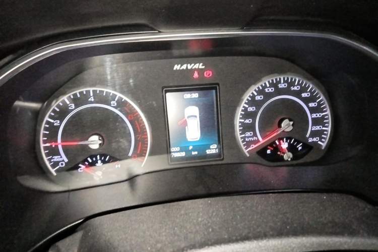 Used Haval H6 2017 Red Label 2.0T Automatic Two-Wheel Drive ZhiShang Model Instrument Cluster
