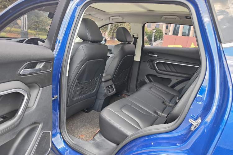 Used Haval H6 2017 Red Label 2.0T Automatic Two-Wheel Drive ZhiShang Model Interior 5