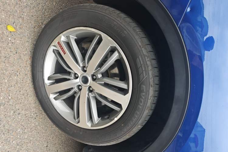 Used Haval H6 2017 Red Label 2.0T Automatic Two-Wheel Drive ZhiShang Model Left Front Wheel Hub