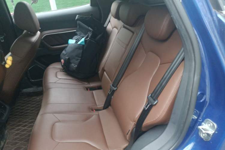 Used Haval H6 2017 Red Label 2.0T Automatic Two-Wheel Drive ZhiShang Model Left Rear Seat