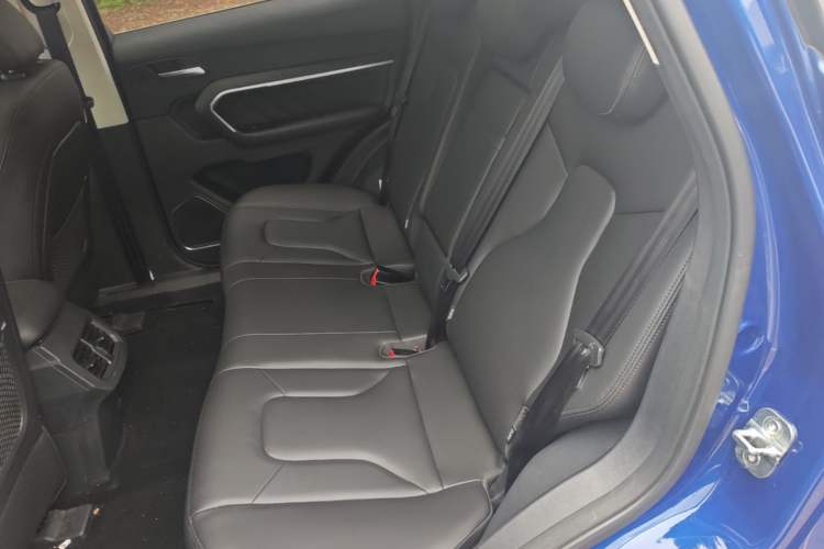 Used Haval H6 2017 Red Label 2.0T Automatic Two-Wheel Drive ZhiShang Model Left Rear Seat