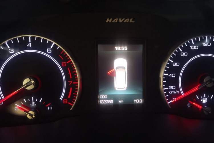 Used Haval H6 2017 Red Label 2.0T Automatic Two-Wheel Drive ZhiShang Model Odometer Close Up