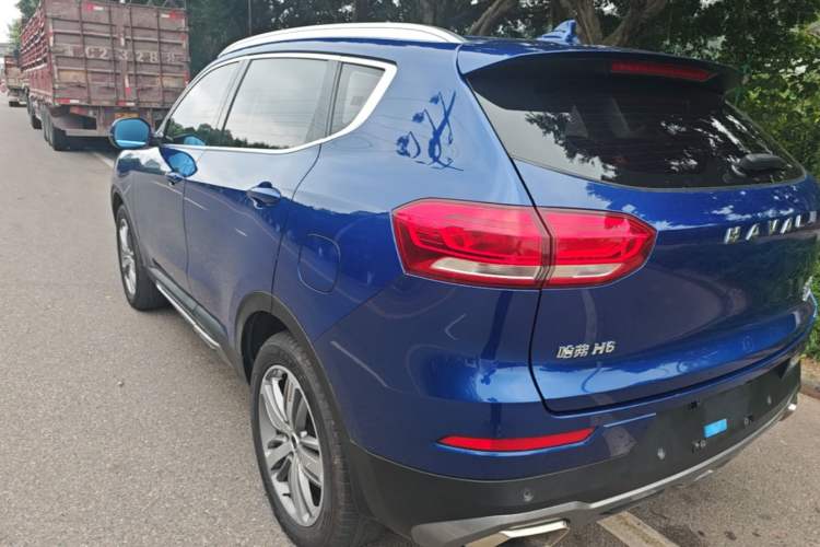 Used Haval H6 2017 Red Label 2.0T Automatic Two-Wheel Drive ZhiShang Model Rear Left 45 Deg