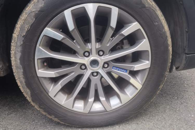 Used Haval H6 2017 Blue Label 2.0T Automatic Two-Wheel Drive Leading Model Right Front Wheel Hub