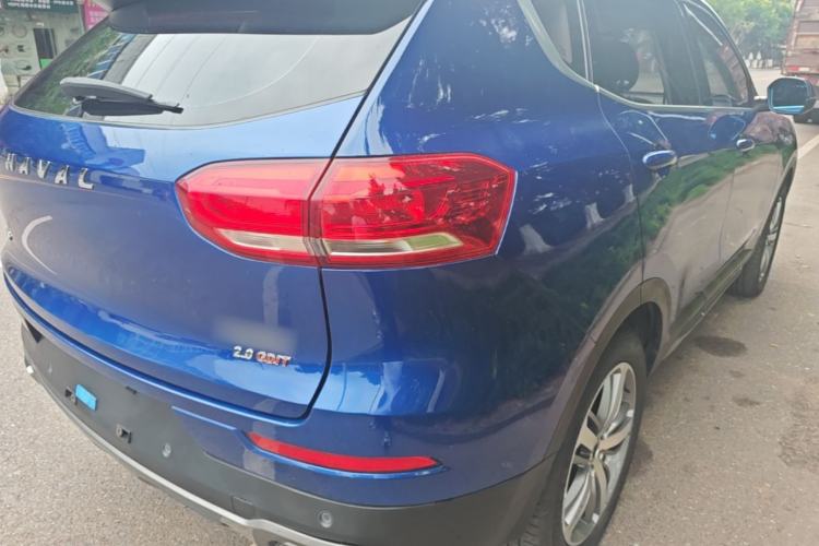 Used Haval H6 2017 Red Label 2.0T Automatic Two-Wheel Drive ZhiShang Model Right Rear Taillight