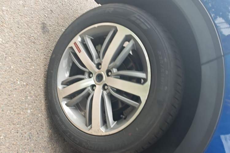Used Haval H6 2017 Red Label 2.0T Automatic Two-Wheel Drive ZhiShang Model Right Rear Wheel Hub