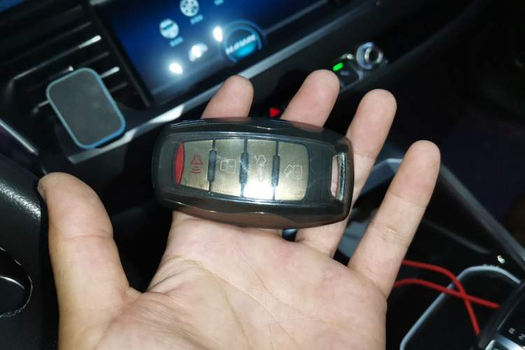 Used Haval H6 2017 Blue Label 2.0T Automatic Two-Wheel Drive Leading Model Vehicle Key