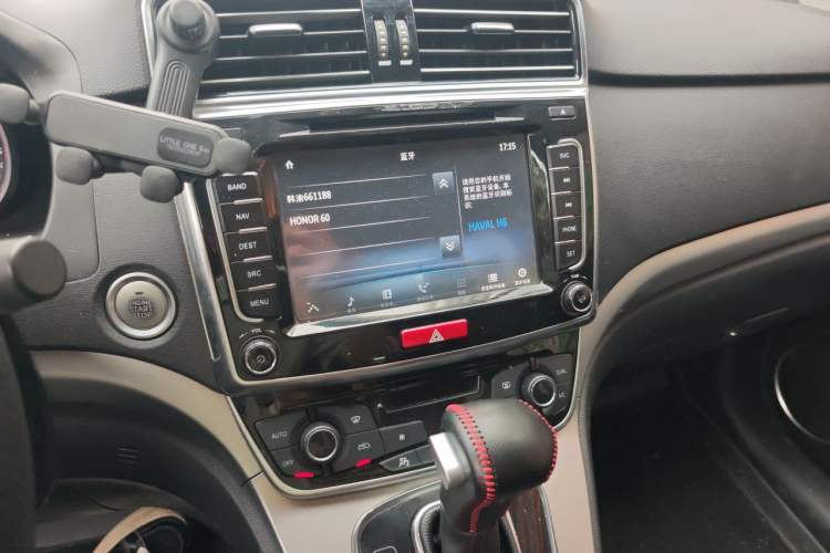 Used Haval H6 2017 Red-Label Sport Edition 1.5T Automatic Two-Wheel Drive Luxury Model Audio And AC Panel
