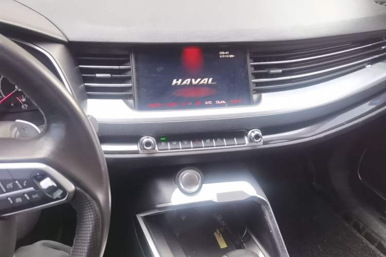 Used Haval H6 2017 Red-Label 1.5T Automatic Two-Wheel Drive Smart Edition Audio And AC Panel