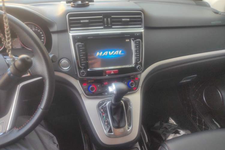 Used Haval H6 2017 Red-Label Sport Edition 1.5T Automatic Two-Wheel Drive Luxury Model Audio And AC Panel