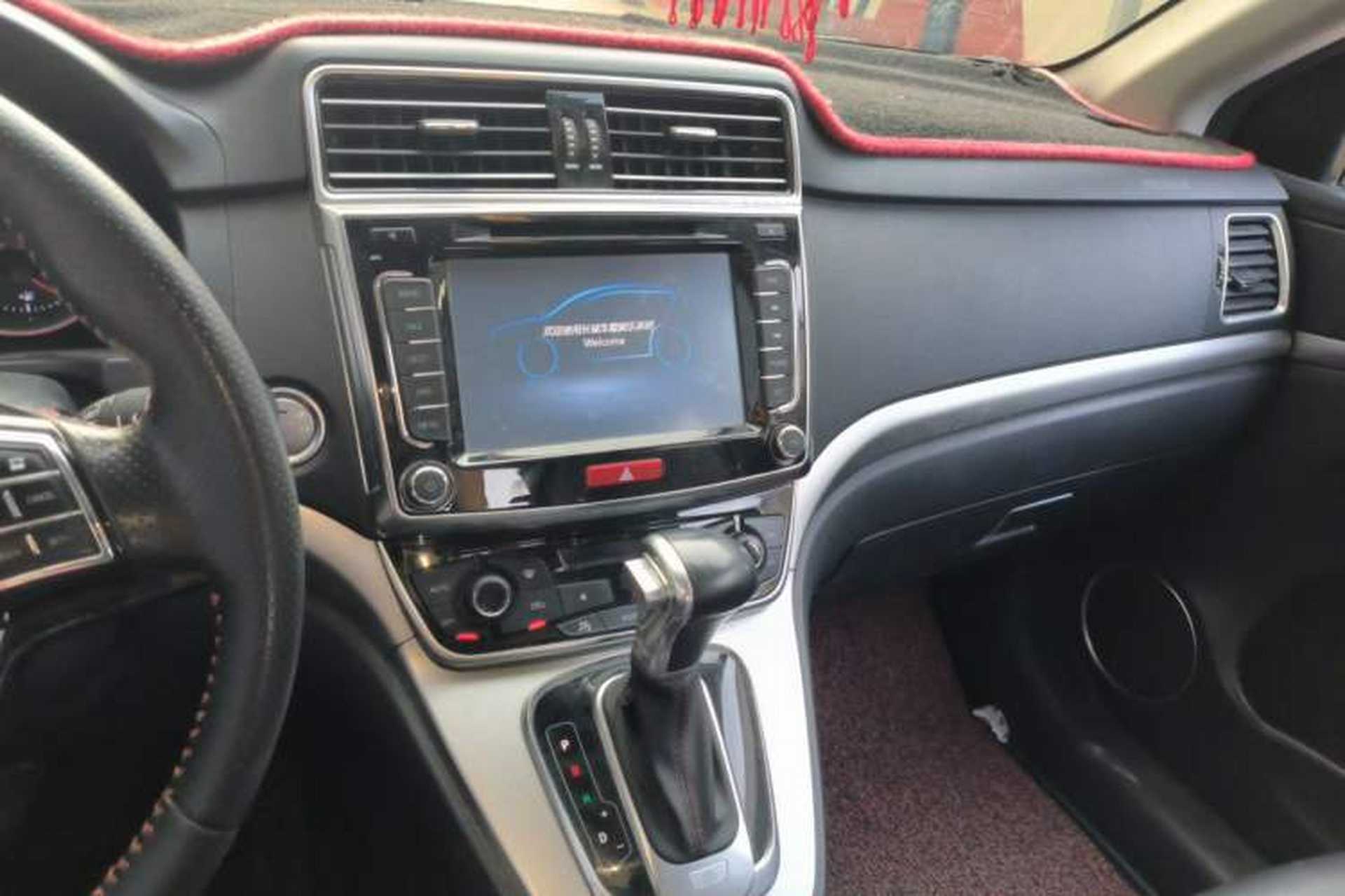 Used Haval H6 2017 Red-Label Sport Edition 1.5T Automatic Two-Wheel Drive Luxury Model Audio And AC Panel