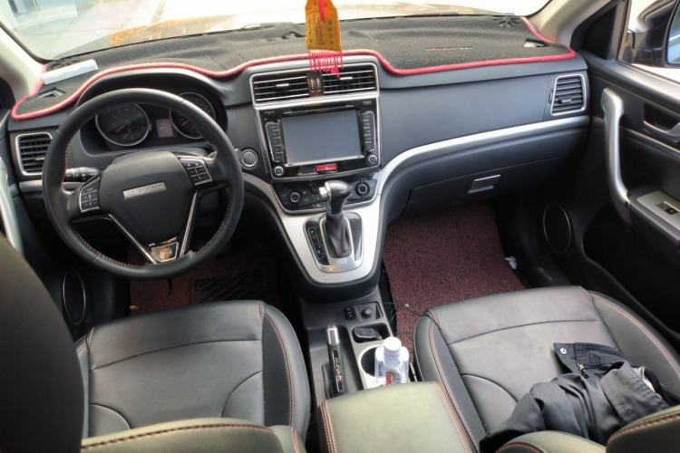 Used Haval H6 2017 Red-Label Sport Edition 1.5T Automatic Two-Wheel Drive Luxury Model Center Console