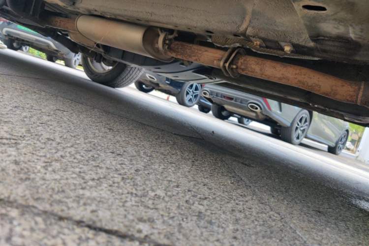 Used Haval H6 2017 Blue Label 1.3T Automatic Two-Wheel Drive ZhiShang Model Chassis Front Right