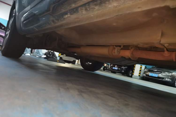 Used Haval H6 2017 Red Label 2.0T Automatic Two-Wheel Drive ZhiShang Model Chassis Front Right
