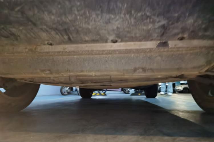 Used Haval H6 2017 Red Label 2.0T Automatic Two-Wheel Drive ZhiShang Model Chassis Front