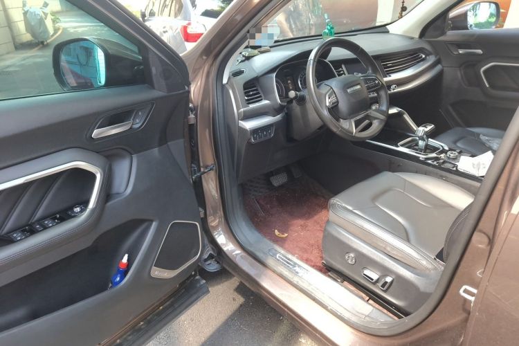 Used Haval H6 2017 Blue Label 2.0T Automatic Two-Wheel Drive Smart Edition Driver Seat