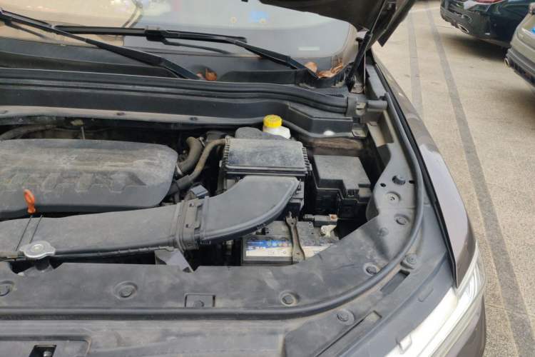 Used Haval H6 2017 Blue Label 1.3T Automatic Two-Wheel Drive ZhiShang Model Engine Bay Left