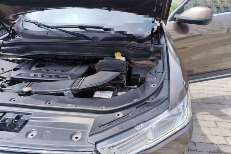 Used Haval H6 2017 Blue Label 2.0T Automatic Two-Wheel Drive Smart Edition Engine Bay Left