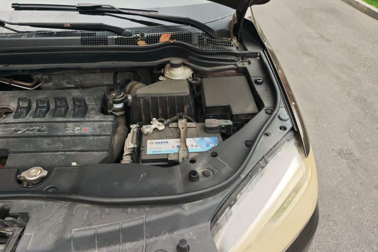 Used Haval H6 2017 Red-Label Sport Edition 1.5T Automatic Two-Wheel Drive Luxury Model Engine Bay Left