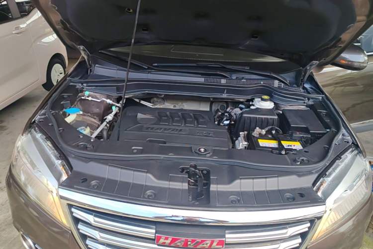 Used Haval H6 2017 Red-Label Sport Edition 1.5T Automatic Two-Wheel Drive Luxury Model Engine Bay