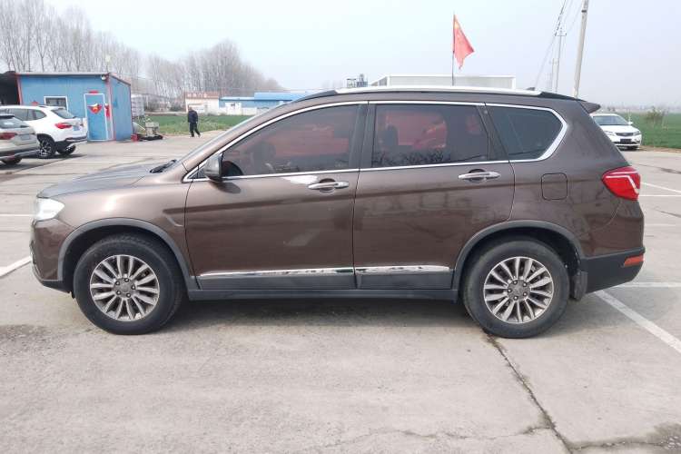 Used Haval H6 2017 Red-Label Sport Edition 1.5T Automatic Two-Wheel Drive Luxury Model Exterior 3