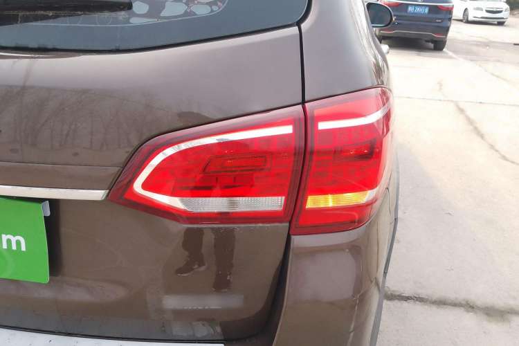 Used Haval H6 2017 Red-Label Sport Edition 1.5T Automatic Two-Wheel Drive Luxury Model Exterior 6