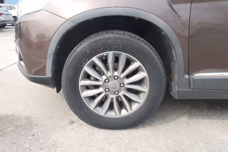 Used Haval H6 2017 Red-Label Sport Edition 1.5T Automatic Two-Wheel Drive Luxury Model Exterior 7