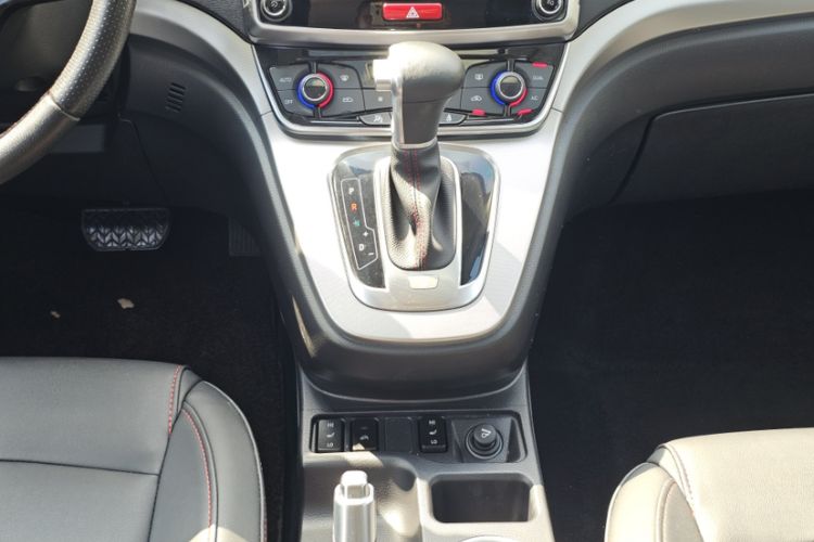 Used Haval H6 2017 Red-Label Sport Edition 1.5T Automatic Two-Wheel Drive Luxury Model Gear Lever