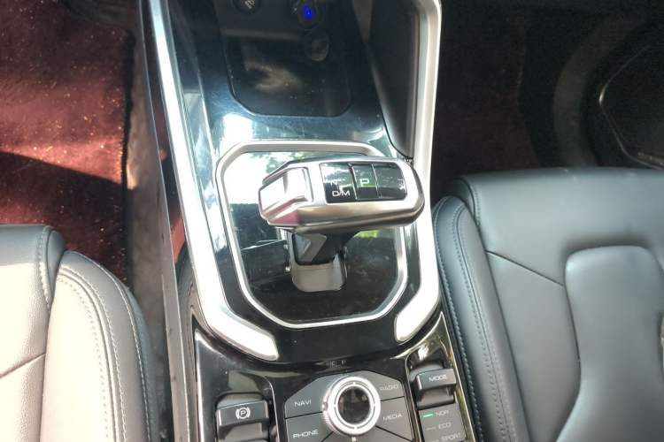 Used Haval H6 2017 Blue Label 2.0T Automatic Two-Wheel Drive Smart Edition Gear Lever