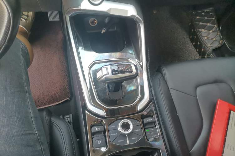 Used Haval H6 2017 Blue Label 2.0T Automatic Two-Wheel Drive Smart Edition Gear Lever