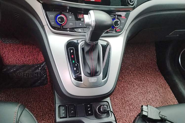 Used Haval H6 2017 Red-Label Sport Edition 1.5T Automatic Two-Wheel Drive Luxury Model Gear Lever