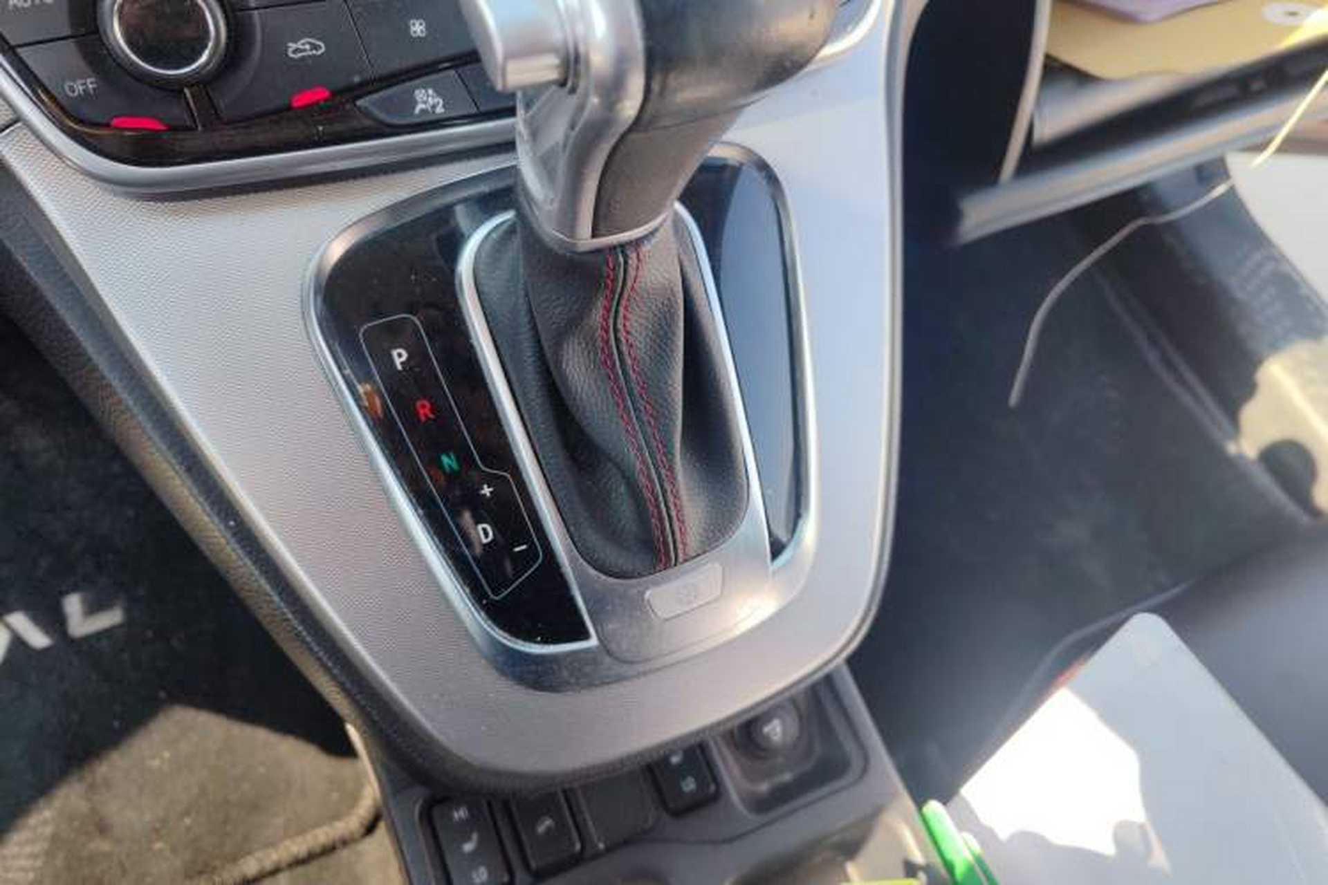 Used Haval H6 2017 Red-Label Sport Edition 1.5T Automatic Two-Wheel Drive Luxury Model Gear Lever