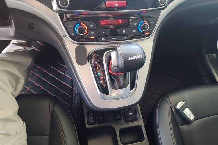 Used Haval H6 2017 Red-Label Sport Edition 1.5T Automatic Two-Wheel Drive Luxury Model Gear Lever