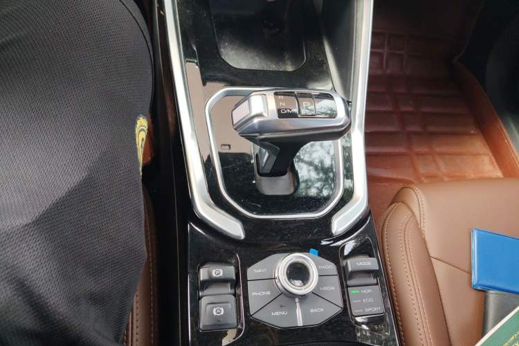 Used Haval H6 2017 Blue Label 2.0T Automatic Two-Wheel Drive Smart Edition Gear Lever