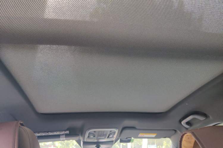 Used Haval H6 2017 Blue Label 1.3T Automatic Two-Wheel Drive ZhiShang Model Headliner
