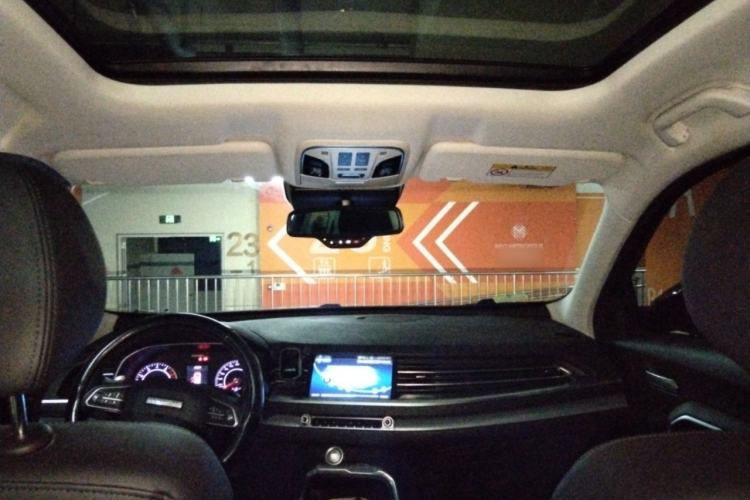 Used Haval H6 2017 Red Label 2.0T Automatic Two-Wheel Drive ZhiShang Model Headliner