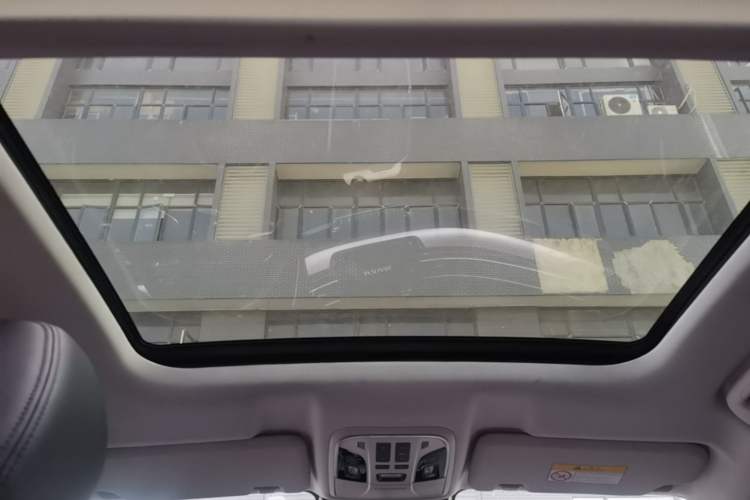Used Haval H6 2017 Red-Label 1.5T Automatic Two-Wheel Drive Smart Edition Headliner