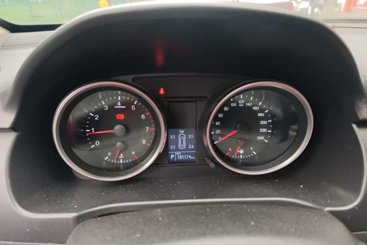 Used Haval H6 2017 Red-Label Sport Edition 1.5T Automatic Two-Wheel Drive Luxury Model Instrument Cluster