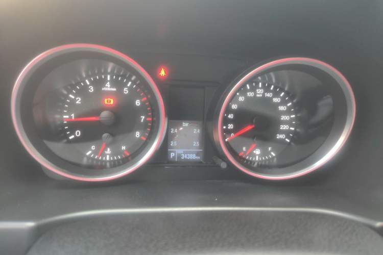 Used Haval H6 2017 Red-Label Sport Edition 1.5T Automatic Two-Wheel Drive Luxury Model Instrument Cluster