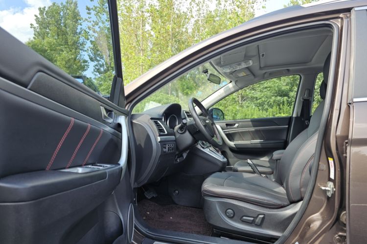 Used Haval H6 2017 Red-Label Sport Edition 1.5T Automatic Two-Wheel Drive Luxury Model Interior 3