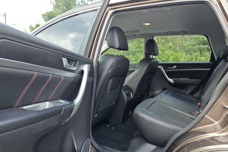 Used Haval H6 2017 Red-Label Sport Edition 1.5T Automatic Two-Wheel Drive Luxury Model Interior 4