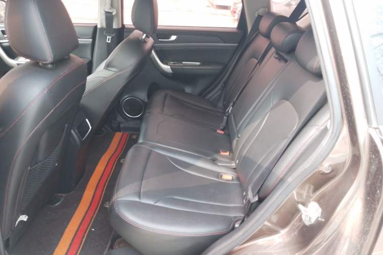 Used Haval H6 2017 Red-Label Sport Edition 1.5T Automatic Two-Wheel Drive Luxury Model Interior 4