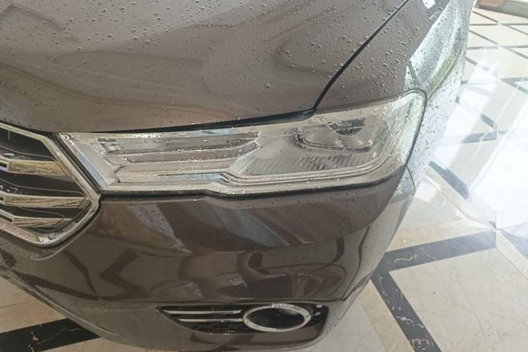 Used Haval H6 2017 Blue Label 2.0T Automatic Two-Wheel Drive Smart Edition Left Front Headlight