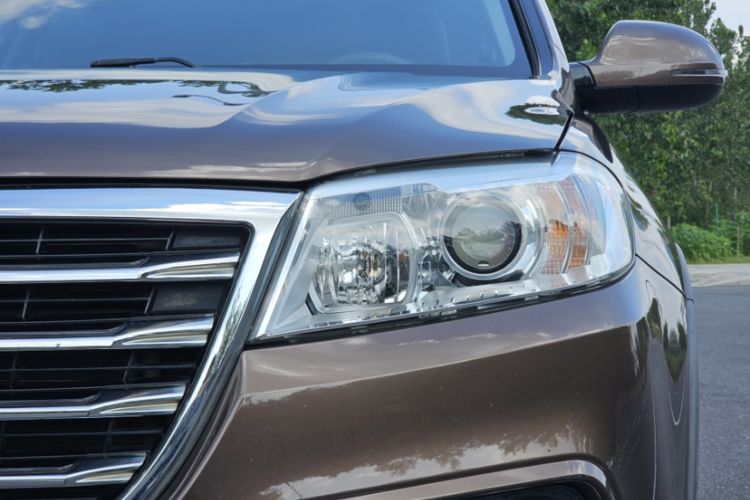Used Haval H6 2017 Red-Label Sport Edition 1.5T Automatic Two-Wheel Drive Luxury Model Left Front Headlight