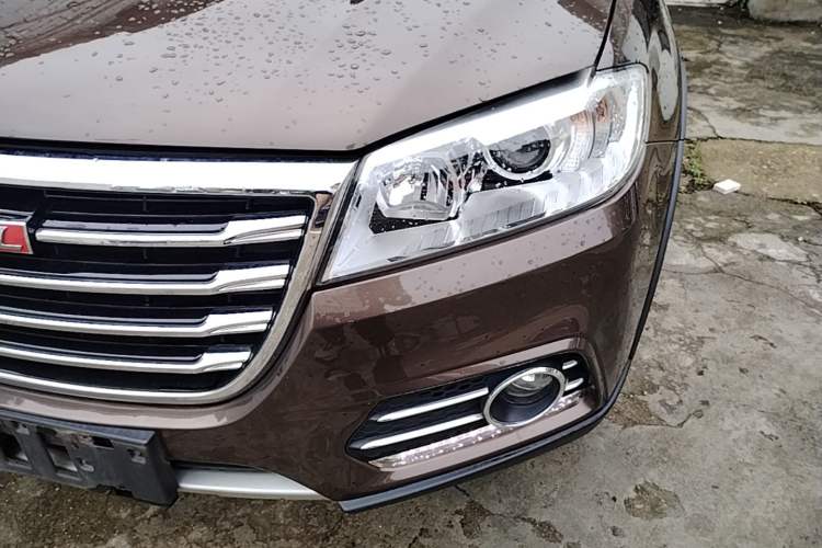 Used Haval H6 2017 Red-Label Sport Edition 1.5T Automatic Two-Wheel Drive Luxury Model Left Front Headlight