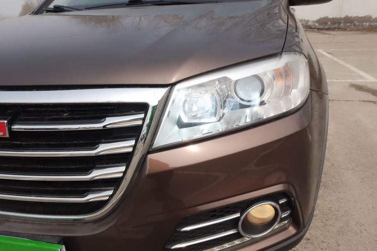 Used Haval H6 2017 Red-Label Sport Edition 1.5T Automatic Two-Wheel Drive Luxury Model Left Front Headlight