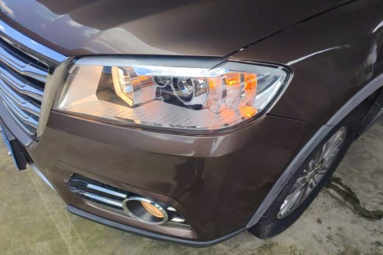 Used Haval H6 2017 Red-Label Sport Edition 1.5T Automatic Two-Wheel Drive Luxury Model Left Front Headlight