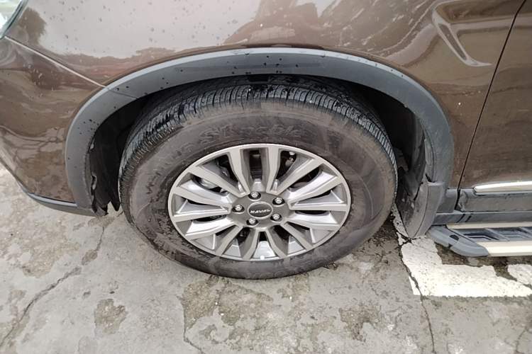 Used Haval H6 2017 Red-Label Sport Edition 1.5T Automatic Two-Wheel Drive Luxury Model Left Front Wheel Hub